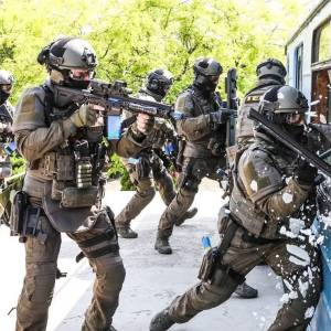 Csütörtök esti pew pew 